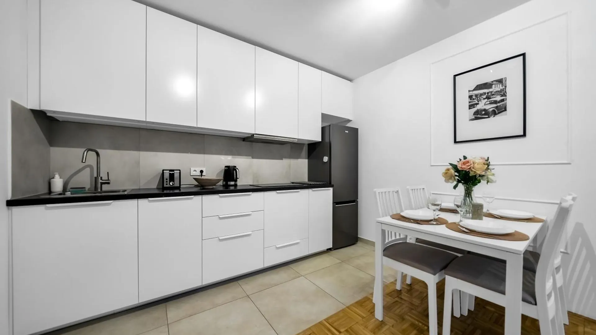 Warsaw Praga Apt - Parking, Tram&Shops Nearby - By Rentujemy 0*,