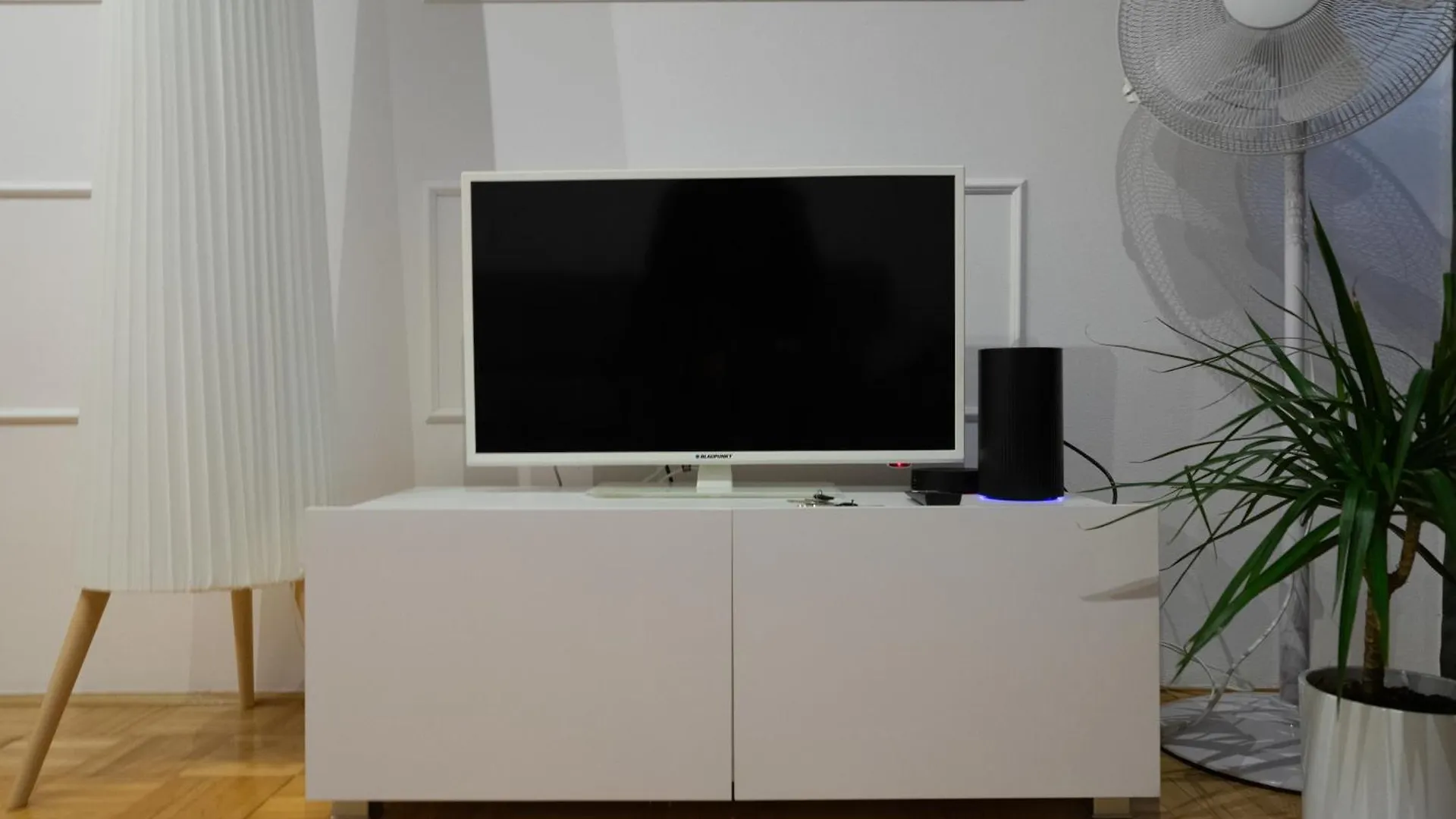 Warsaw Praga Apt - Parking, Tram&Shops Nearby - By Rentujemy 0*,