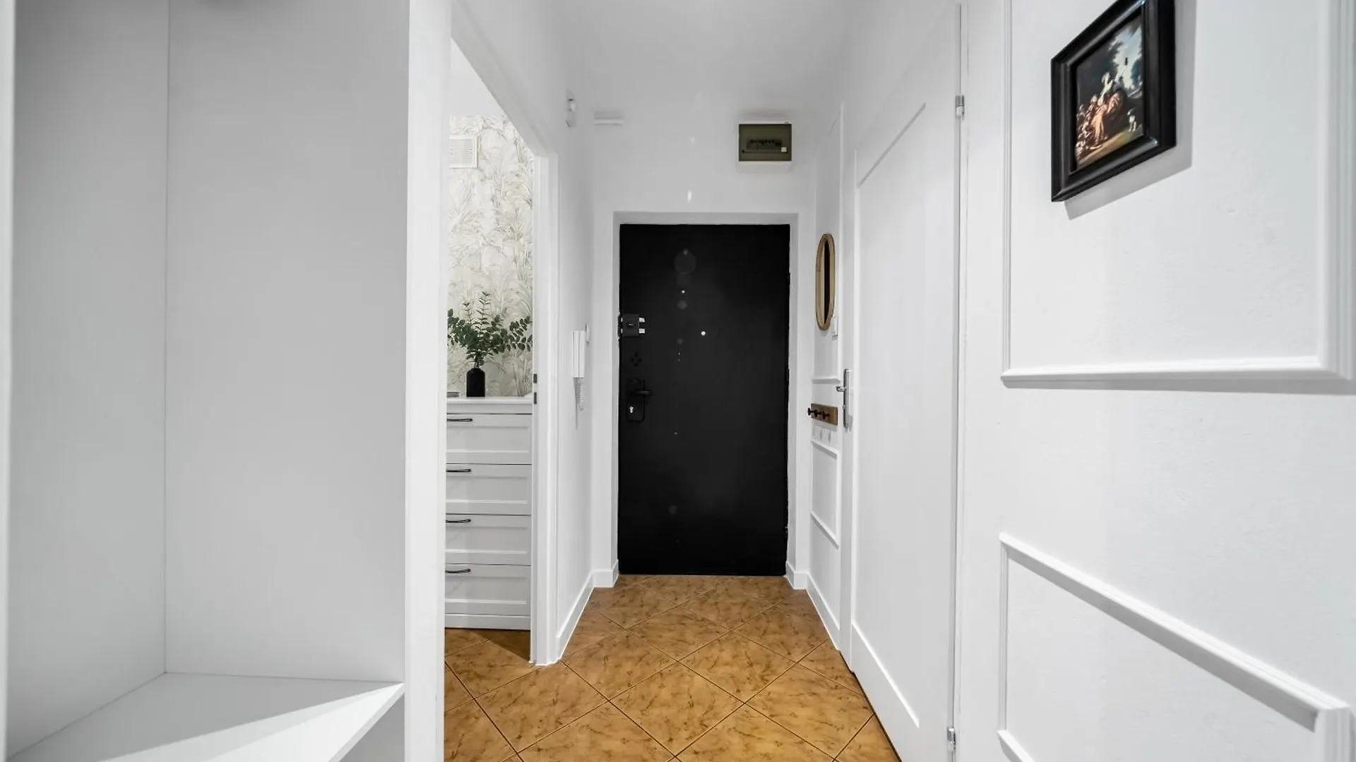 Warsaw Praga Apt - Parking, Tram&Shops Nearby - By Rentujemy Poland